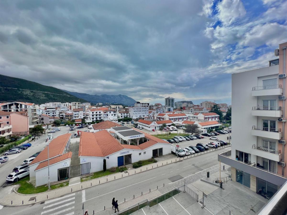 Azure Apartments Budva Exterior photo