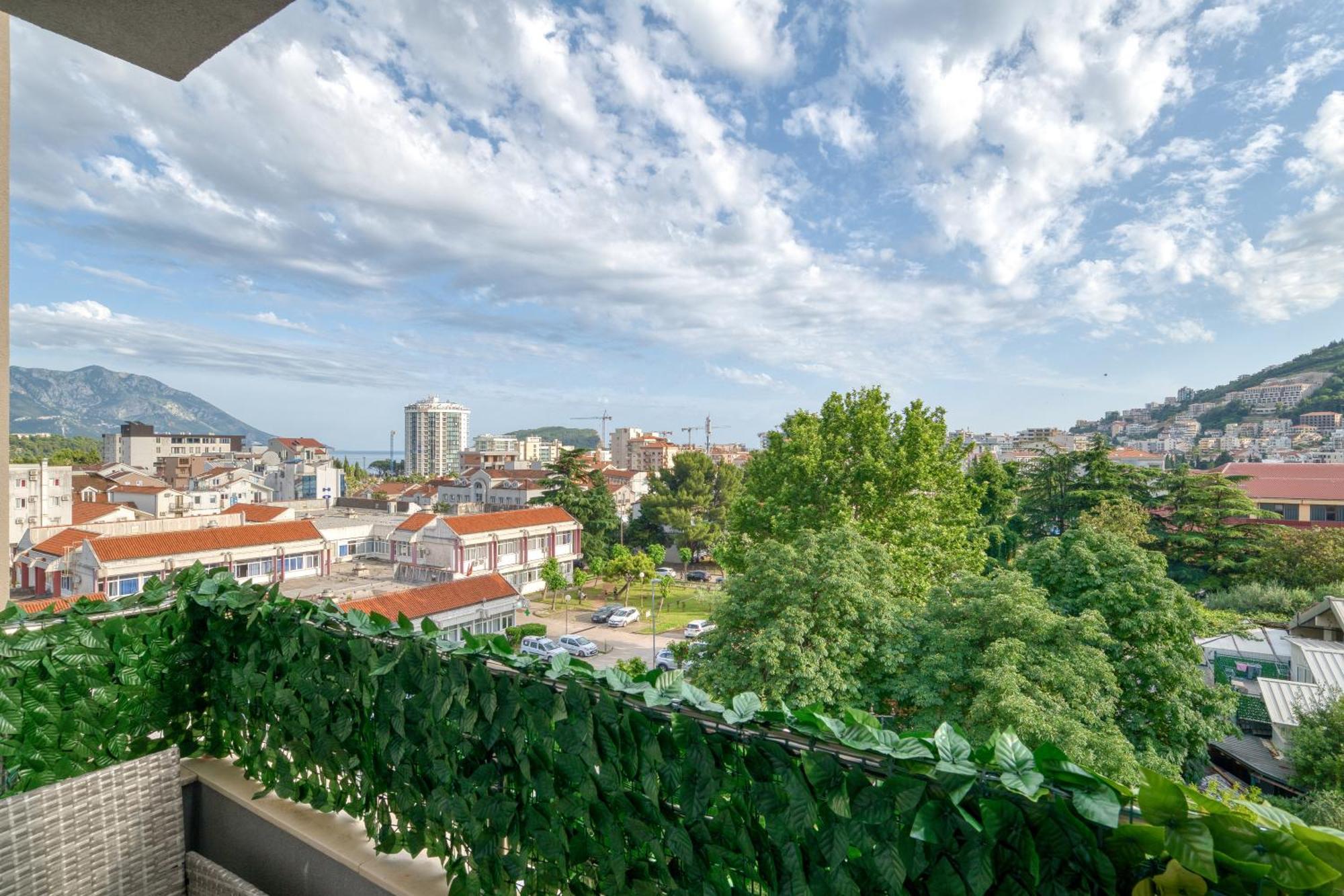 Azure Apartments Budva Exterior photo