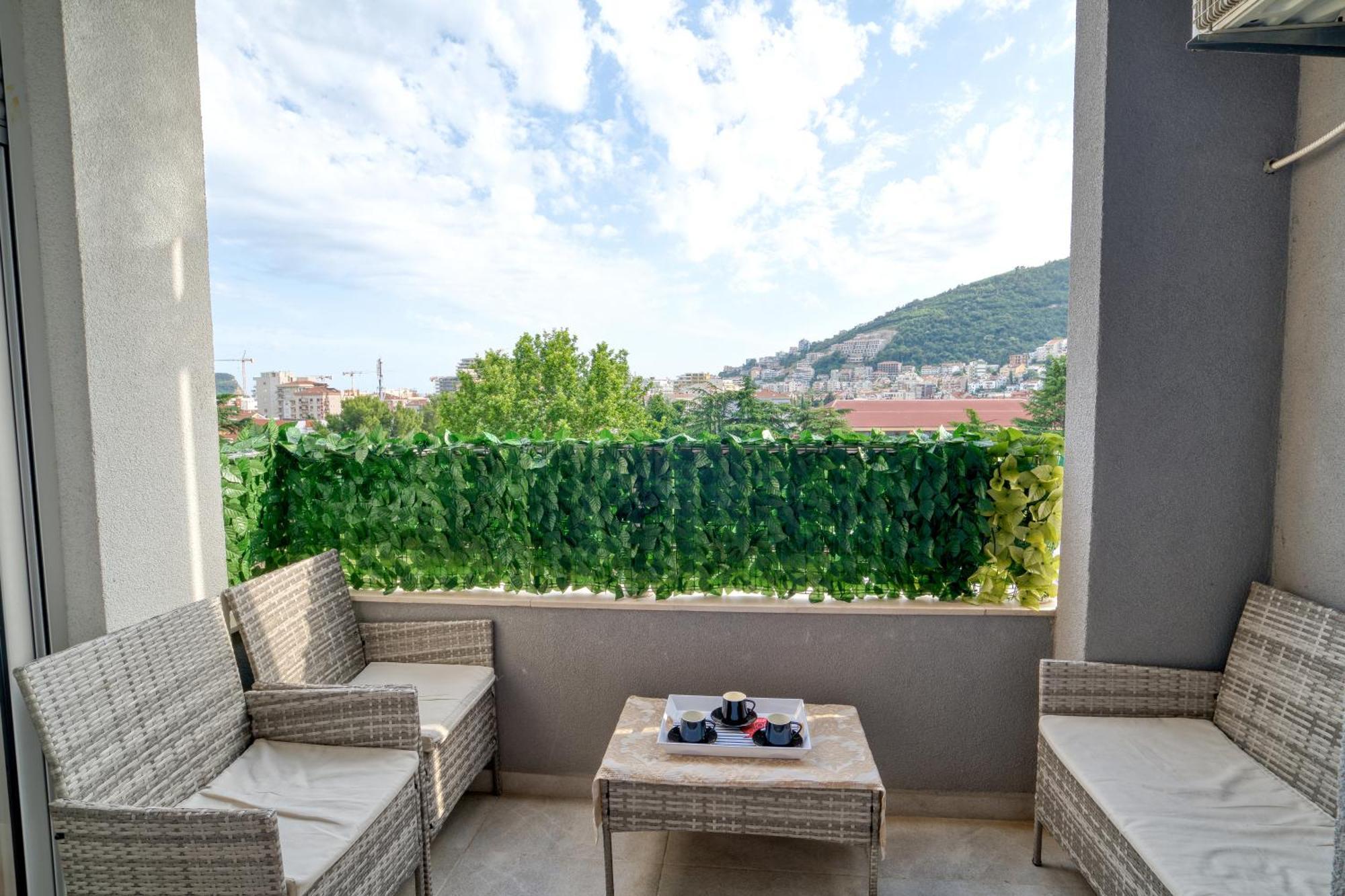 Azure Apartments Budva Exterior photo
